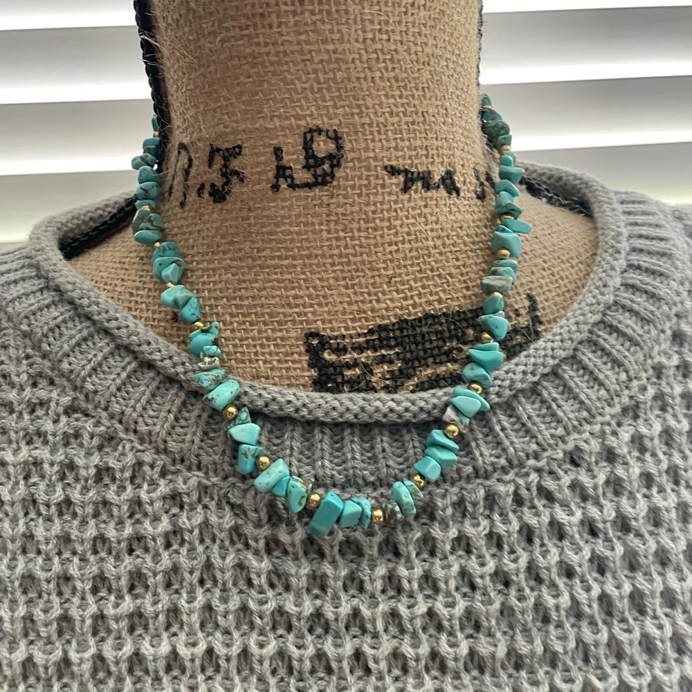 turquoise inspired necklace with gold accent - Picture 1 of 3